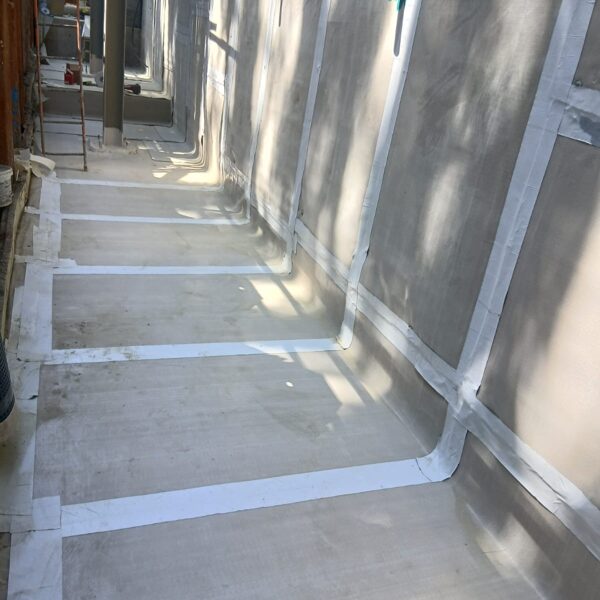 Installation of Atal Bentofix 5300 in combination with Atal Flo Board 4E to a hydrotherapy