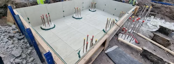 Atal Bentofix 5300 to a lift pit slab with all laps taped using Atal Bentofix tape. Pile c