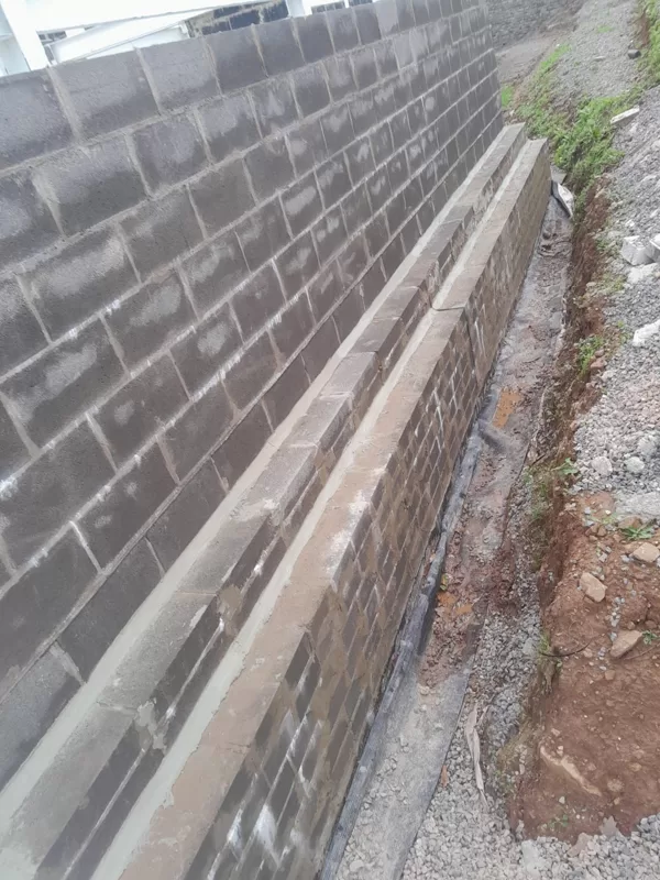 Atal M30 Fillet applied before 2 coats of Atal 109LM to a step in level on an ongoing site